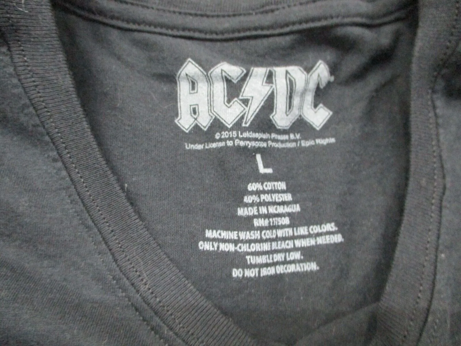 AC DC Back In Black Men T Shirt Short Sleeve Crew Neck Solid Black Size Large