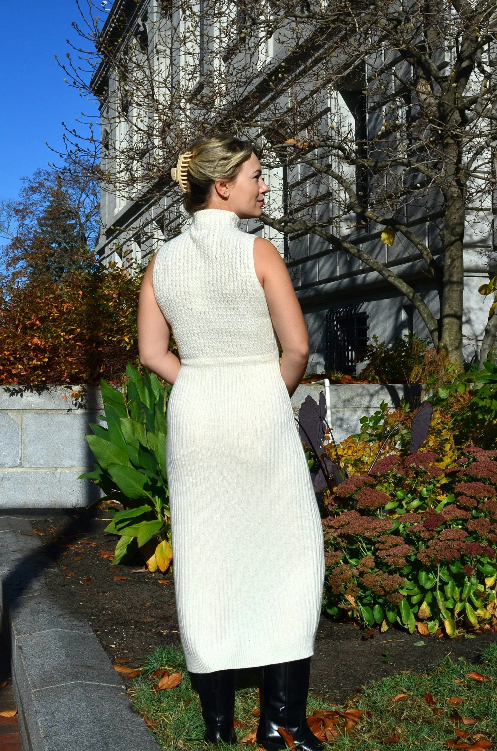 EPEE - SLEEVELESS  KNIT DRESS (OFF WHITE)