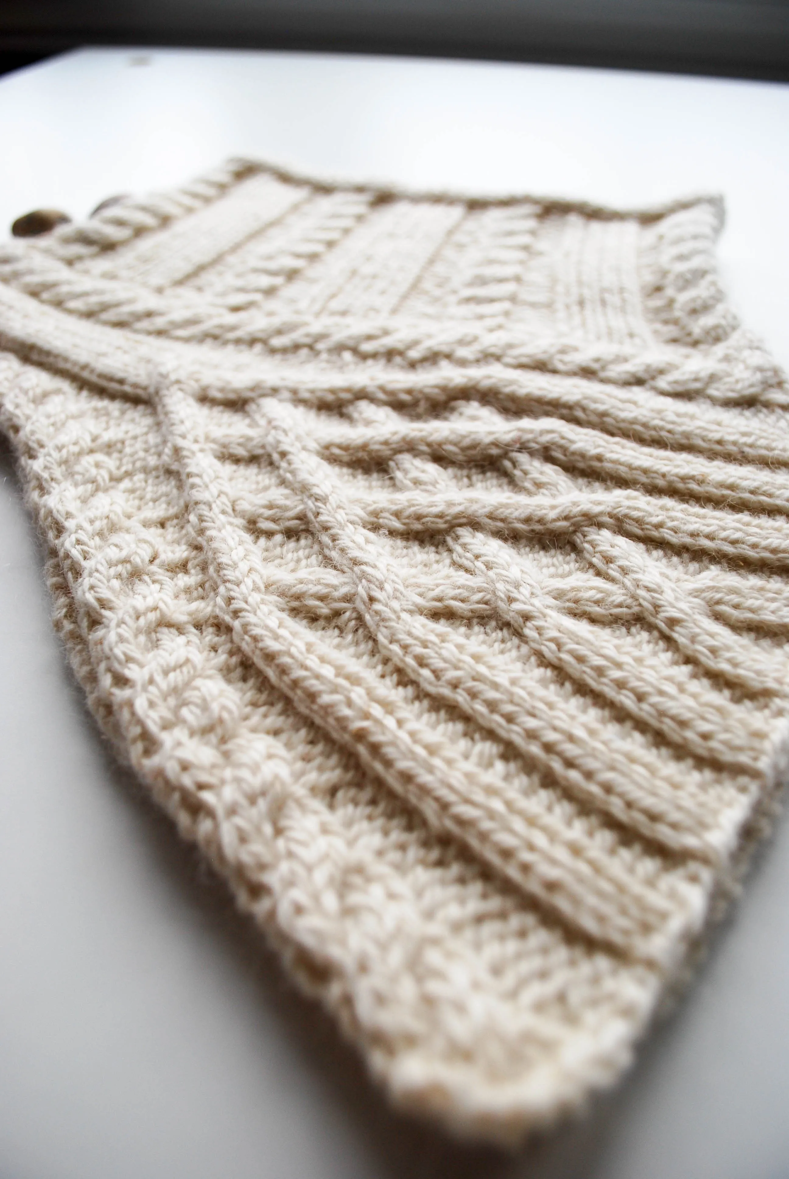 Fenestrella Cowl Knitting Pattern (PDF) by Phibersmith Designs