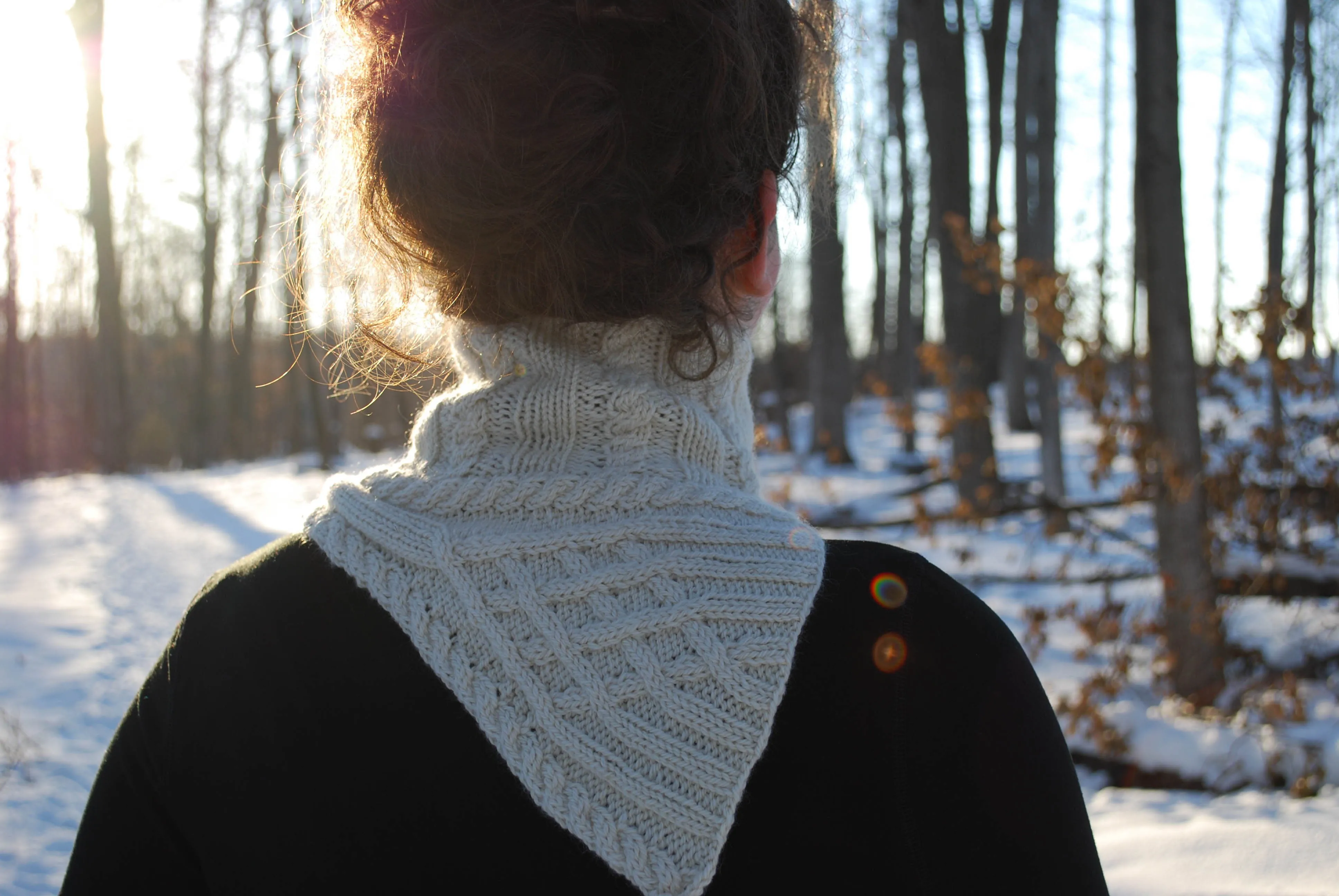 Fenestrella Cowl Knitting Pattern (PDF) by Phibersmith Designs