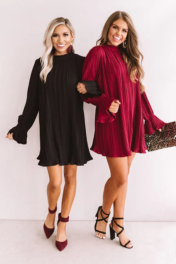 Rooftop Skyline Pleated Shift Dress In Black