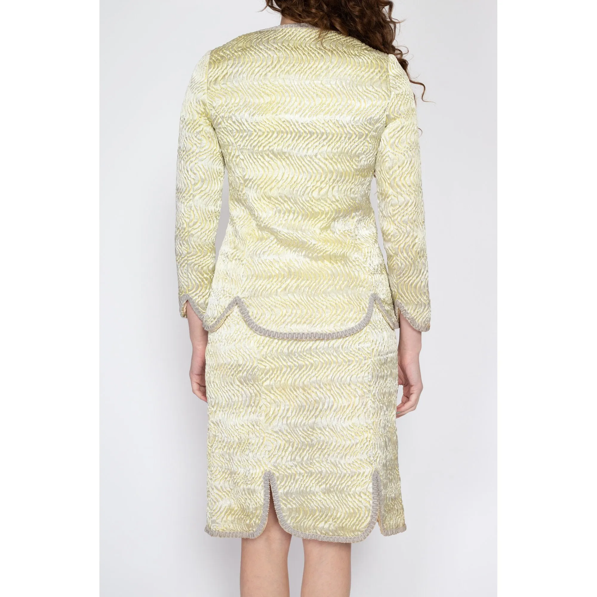 Small 60s Quilted Plisse Blazer & Mini Skirt Set